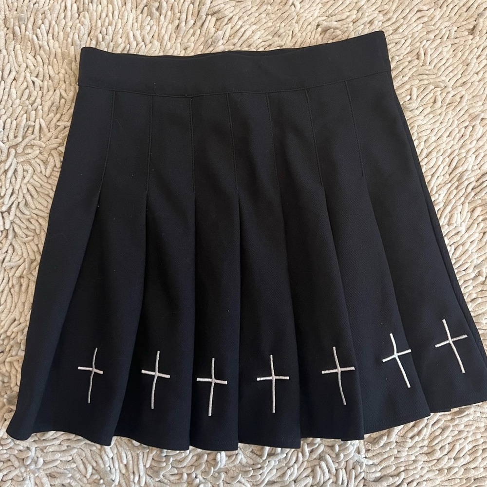 X.M.M pleated cross mini skirt - size small